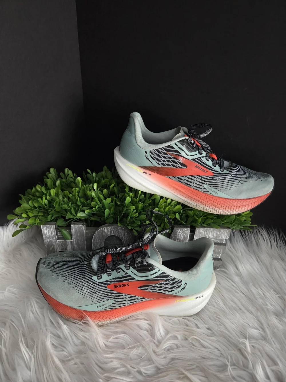 Brooks Hyperion Max Blue And Orange Women’s Running Shoes — Size 8